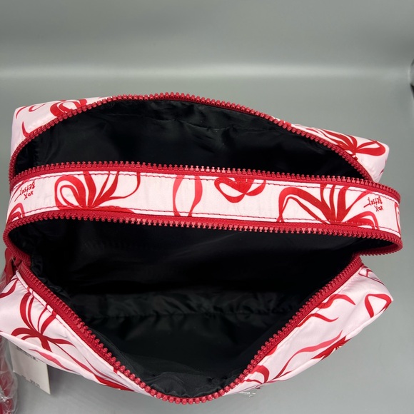 Betsey Johnson travel cosmetics bag - Picture 9 of 11